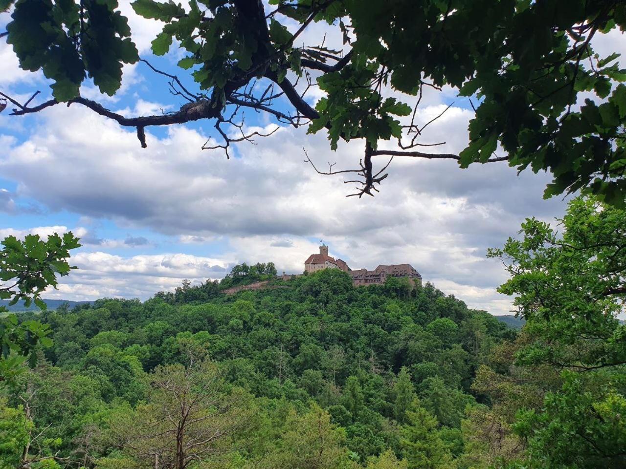 Zentral Gelegenes Apartment Am Fusse Der Wartburg Eisenach Eksteriør billede