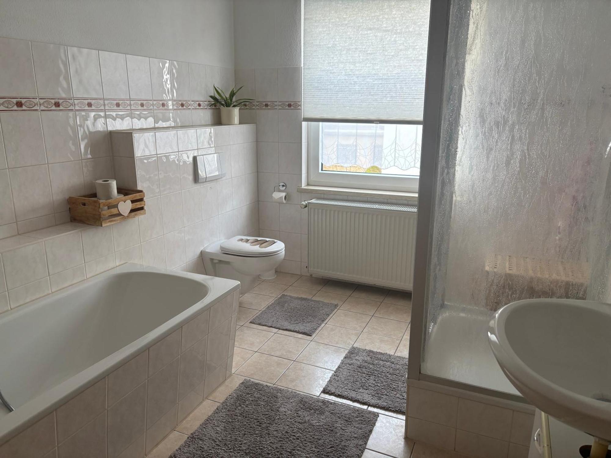 Zentral Gelegenes Apartment Am Fusse Der Wartburg Eisenach Eksteriør billede